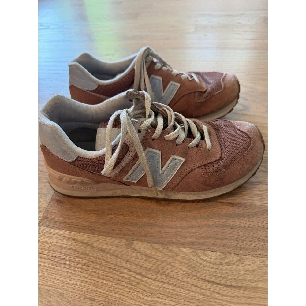 New Balance 574 Classic Suede Low Top Lace-Up Sneakers Brown/White WL574FLD